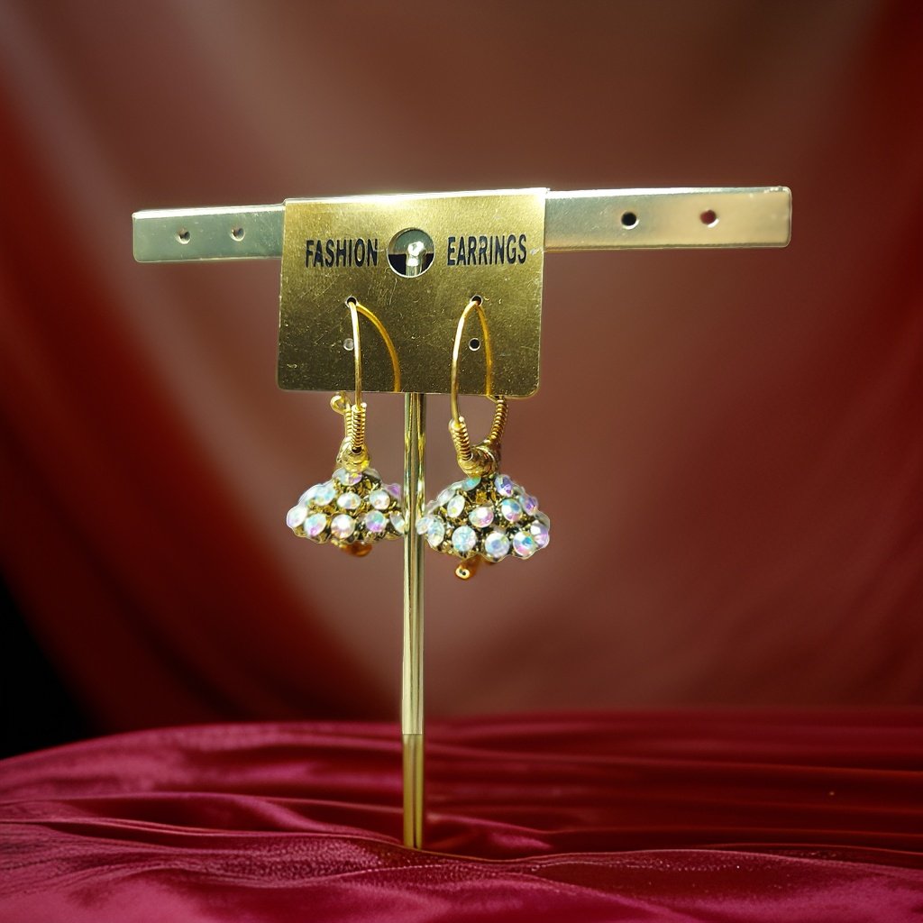This beautiful earring is perfect for adding a touch of style to your look. It's crafted with care to ensure both durability and elegance. The sleek design and high-quality materials make it an ideal accessory for any occasion.