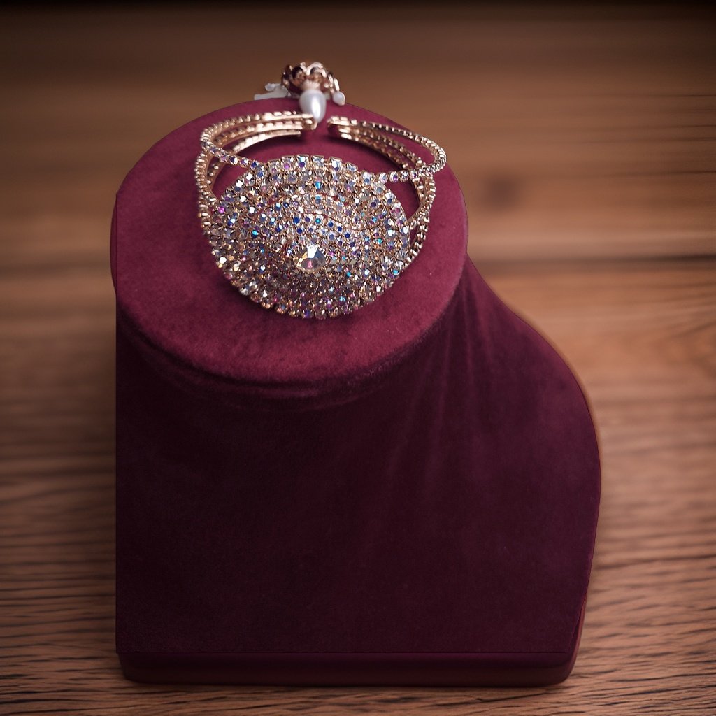 Add a touch of luxury to your ensemble with our Kuhu Diamond Look Like Bracelet. Featuring diamond-like accents, this bracelet exudes elegance and sophistication. The adjustable clasp ensures a comfortable fit, making it suitable for everyday wear or special occasions.