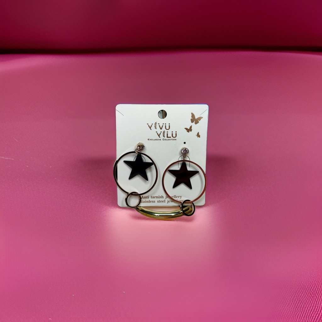 This beautiful earring is perfect for adding a touch of style to your look. It's crafted with care to ensure both durability and elegance. The sleek design and high-quality materials make it an ideal accessory for any occasion.
