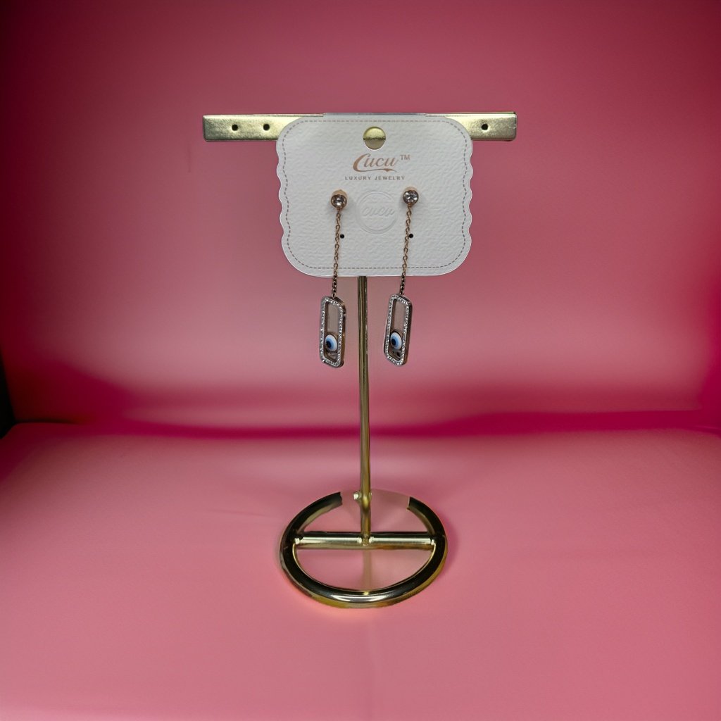 This beautiful earring is perfect for adding a touch of style to your look. It's crafted with care to ensure both durability and elegance. The sleek design and high-quality materials make it an ideal accessory for any occasion.
