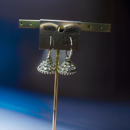 This beautiful earring is perfect for adding a touch of style to your look. It's crafted with care to ensure both durability and elegance. The sleek design and high-quality materials make it an ideal accessory for any occasion.
