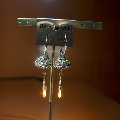 This beautiful earring is perfect for adding a touch of style to your look. It's crafted with care to ensure both durability and elegance. The sleek design and high-quality materials make it an ideal accessory for any occasion.