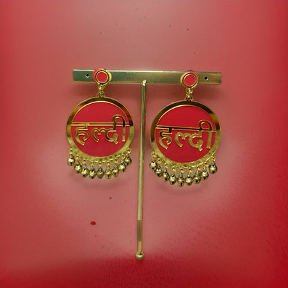 This beautiful earring is perfect for adding a touch of style to your look. It's crafted with care to ensure both durability and elegance. The sleek design and high-quality materials make it an ideal accessory for any occasion.