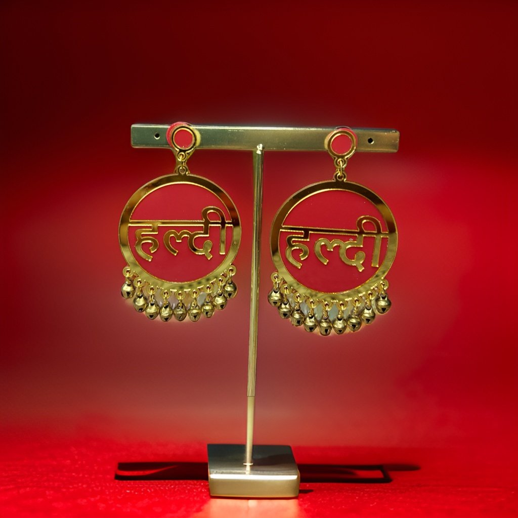 This beautiful earring is perfect for adding a touch of style to your look. It's crafted with care to ensure both durability and elegance. The sleek design and high-quality materials make it an ideal accessory for any occasion.