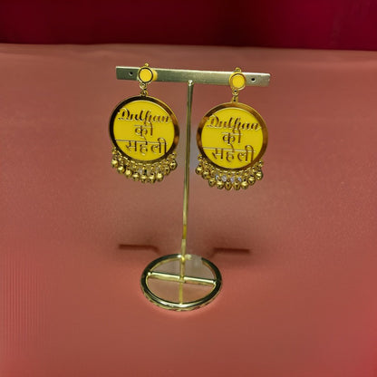 This beautiful earring is perfect for adding a touch of style to your look. It's crafted with care to ensure both durability and elegance. The sleek design and high-quality materials make it an ideal accessory for any occasion.