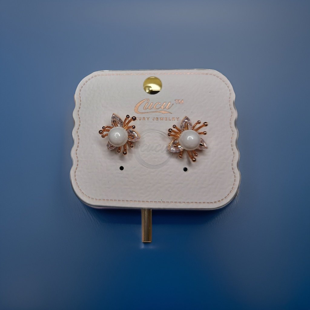 This beautiful earring is perfect for adding a touch of style to your look. It's crafted with care to ensure both durability and elegance. The sleek design and high-quality materials make it an ideal accessory for any occasion.