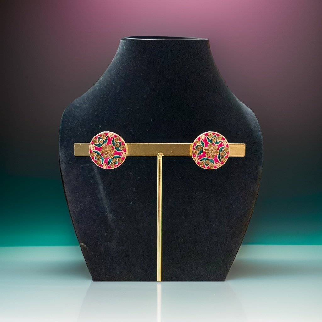 This beautiful earring is perfect for adding a touch of style to your look. It's crafted with care to ensure both durability and elegance. The sleek design and high-quality materials make it an ideal accessory for any occasion.