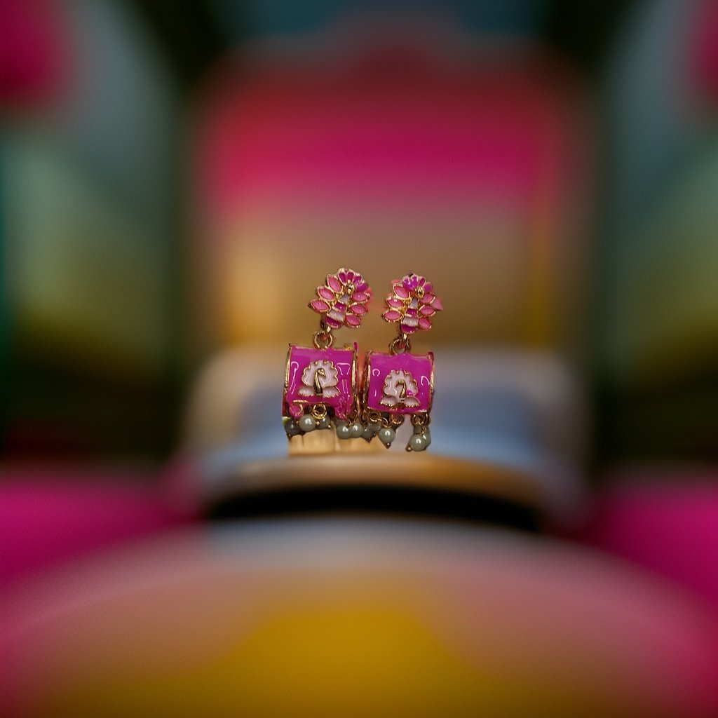 This beautiful earring is perfect for adding a touch of style to your look. It's crafted with care to ensure both durability and elegance. The sleek design and high-quality materials make it an ideal accessory for any occasion.