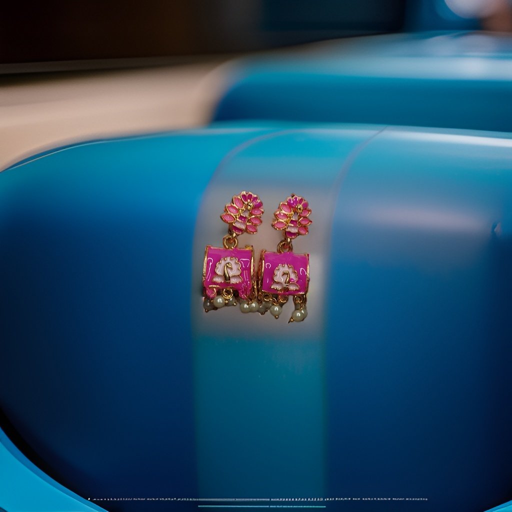 This beautiful earring is perfect for adding a touch of style to your look. It's crafted with care to ensure both durability and elegance. The sleek design and high-quality materials make it an ideal accessory for any occasion.