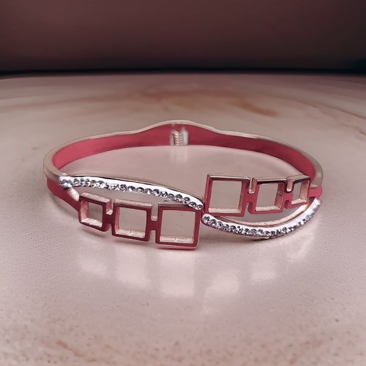 Stay on-trend with our Kuhu Fashion Bracelet. This chic accessory features a fashionable design that complements any outfit. The adjustable length ensures a comfortable fit, making it suitable for all occasions.