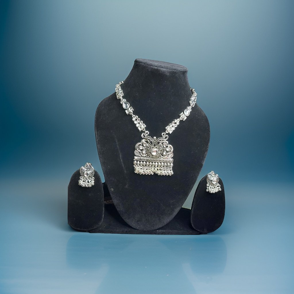 Elevate your look with our Kuhu Necklace. This stunning piece exudes sophistication with its timeless design and superior craftsmanship. Whether worn alone or layered with other necklaces, it adds a touch of glamour to any outfit.