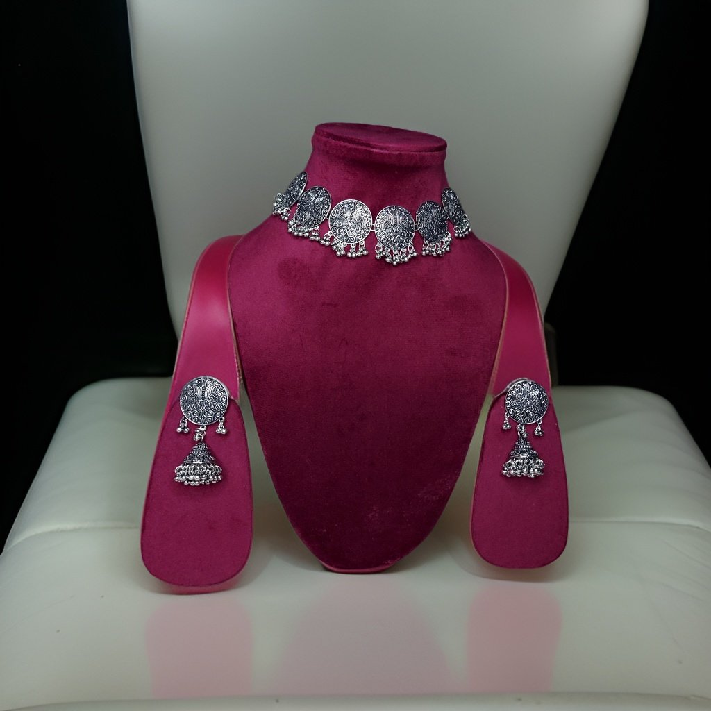 Elevate your look with our Kuhu Necklace. This stunning piece exudes sophistication with its timeless design and superior craftsmanship. Whether worn alone or layered with other necklaces, it adds a touch of glamour to any outfit.