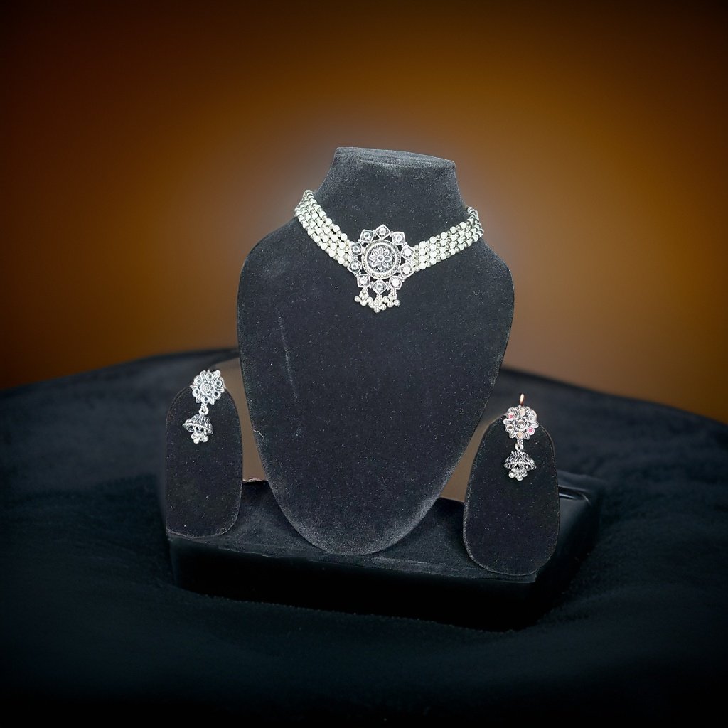 Elevate your look with our Kuhu Necklace. This stunning piece exudes sophistication with its timeless design and superior craftsmanship. Whether worn alone or layered with other necklaces, it adds a touch of glamour to any outfit.